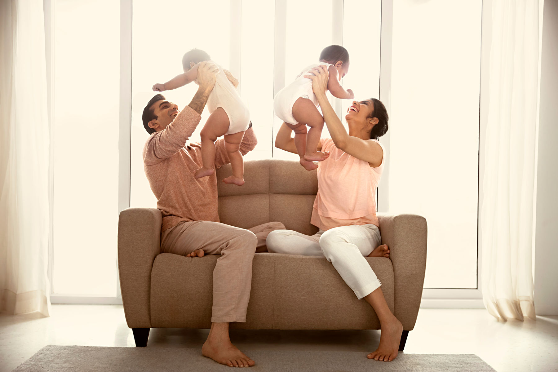 Preparing Your Kids for a New Sibling: A Guide for Parents